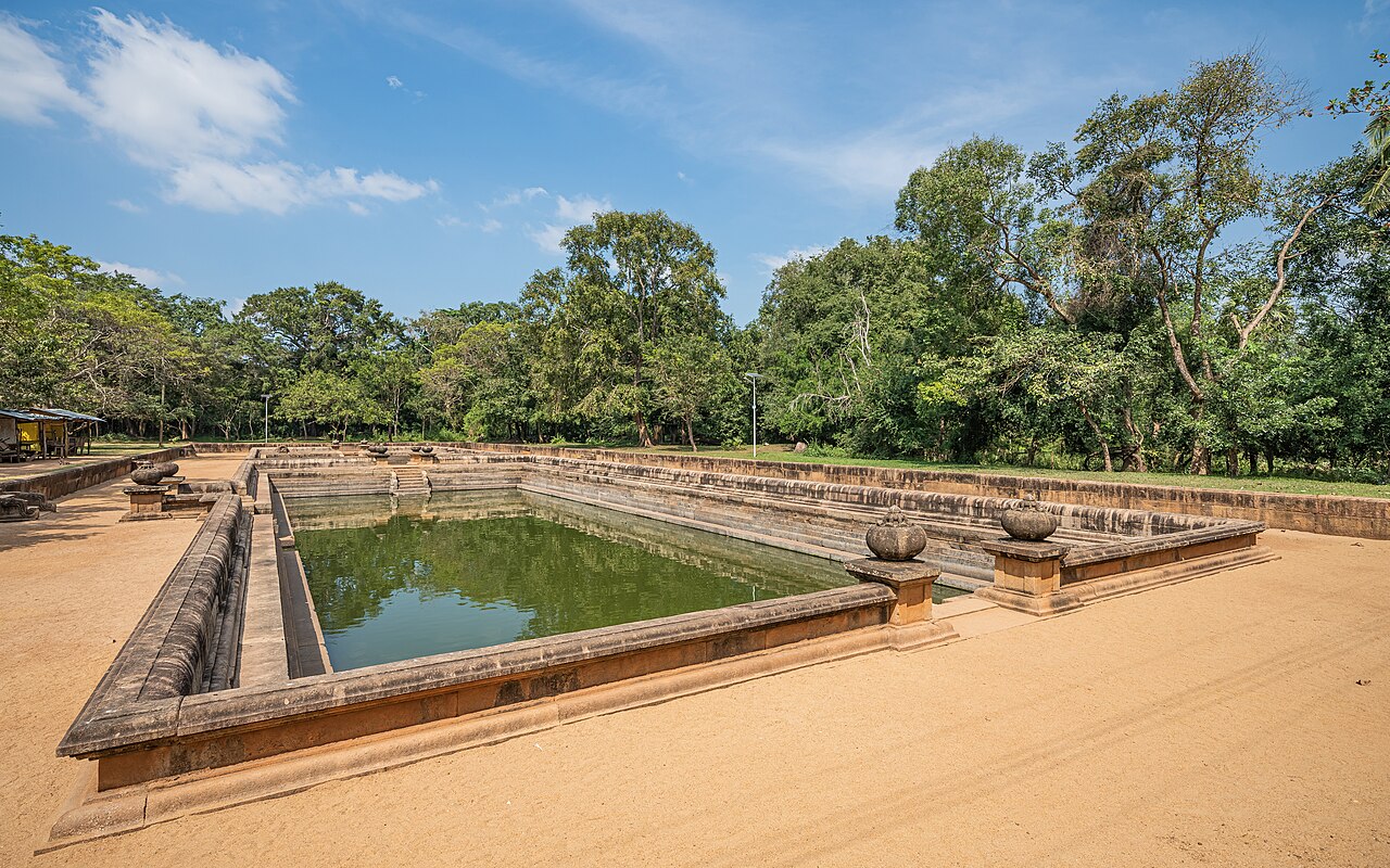Real photo of Kuttam Pokuna Twin Ponds granite bathing complex