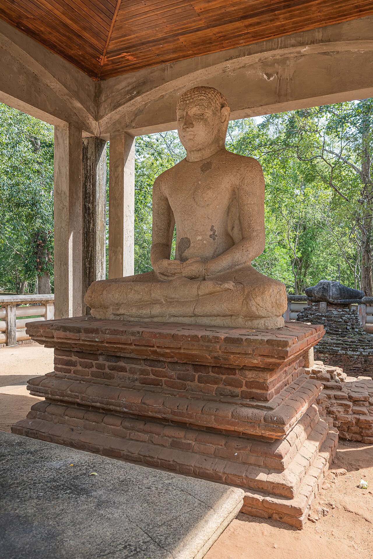 Real photo of the Samadhi Buddha Statue in deep meditation